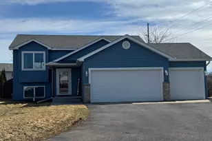 10 Juneau Ct, North Mankato, MN 56003 - Photo 1