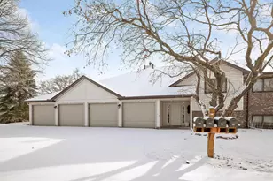 12253 42nd Ave N, Plymouth, MN 55441 - Photo 2