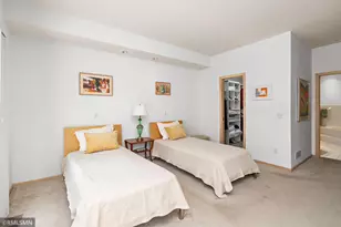 2073 Sherwood Ln, Hopkins, MN 55305 - Photo 16