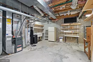 2073 Sherwood Ln, Hopkins, MN 55305 - Photo 36