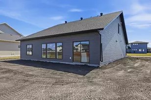 3296 Timber Crk Cir S, Fargo, ND 58104 - Photo 28