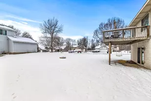 309 Flintwood St SW, Isanti, MN 55040 - Photo 28