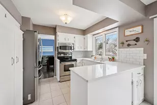 6515 Olympia St, Golden Valley, MN 55427 - Photo 2