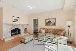 1235 Yale Pl, Minneapolis, MN 55403 - Photo 6