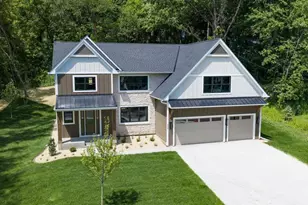 5034 Sparrow Rd, Minnetonka, MN 55345 - Photo 4