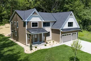 5034 Sparrow Rd, Minnetonka, MN 55345 - Photo 2