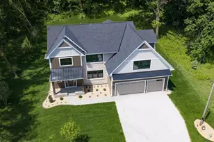 5034 Sparrow Rd, Minnetonka, MN 55345 - Photo 2
