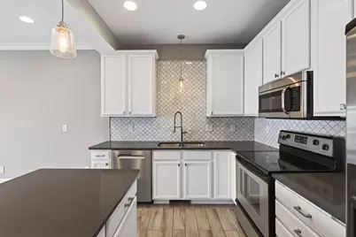 7621 Southridge Lane, Savage, MN 55378 - Photo 2