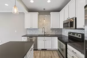 7621 Southridge Ln, Savage, MN 55378 - Photo 2