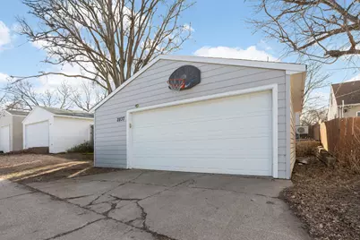 2837 Louisiana Avenue S, Saint Louis Park, MN 55426 - Photo 6