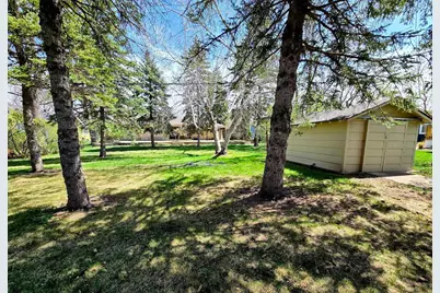 910 3rd Avenue SW, Pipestone, MN 56164 - Photo 62