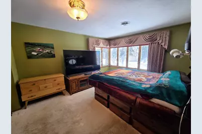 910 3rd Avenue SW, Pipestone, MN 56164 - Photo 38