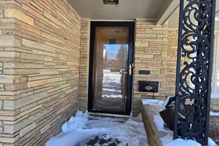 910 3rd Ave SW, Pipestone, MN 56164 - Photo 2