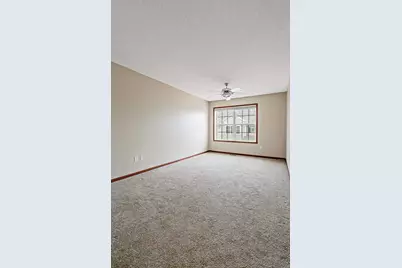 11003 Oak Grove Circle #B, Woodbury, MN 55129 - Photo 14