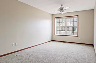 11003 Oak Grv Cir, Woodbury, MN 55129 - Photo 14