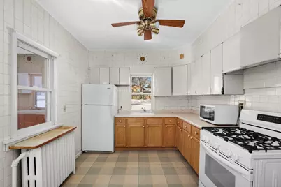 16 Sycamore Street E, Saint Paul, MN 55117 - Photo 8