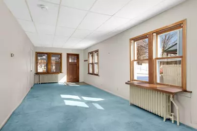 16 Sycamore Street E, Saint Paul, MN 55117 - Photo 4