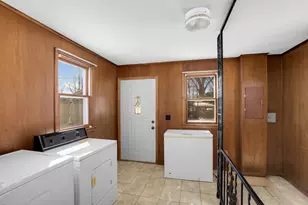 16 Sycamore St E, Saint Paul, MN 55117 - Photo 14