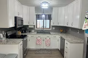 445 NE Rose Ln NE, Hutchinson, MN 55350 - Photo 6