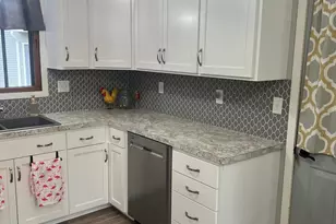 445 NE Rose Ln NE, Hutchinson, MN 55350 - Photo 8