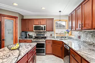 1156 Pond Curv, Waconia, MN 55387 - Photo 4