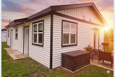 201 1/2 10th Avenue SE, Pipestone, MN 56164 - Photo 12