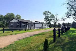 201 1/2 10th Ave SE, Pipestone, MN 56164 - Photo 20