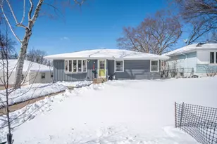 2611 Parkview Blvd, Robbinsdale, MN 55422 - Photo 1