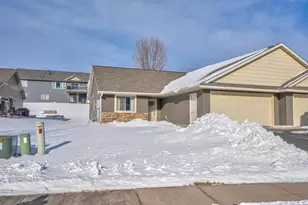 957 Fairchild Dr, River Falls, WI 54022 - Photo 2