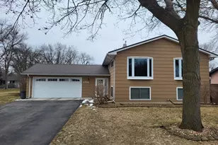 1714 Hodgson Rd, North Mankato, MN 56003 - Photo 2