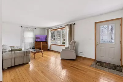 10025 Wentworth Avenue S, Bloomington, MN 55420 - Photo 4