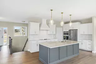 6839 Timberview Ct, Cannon Falls, MN 55009 - Photo 6