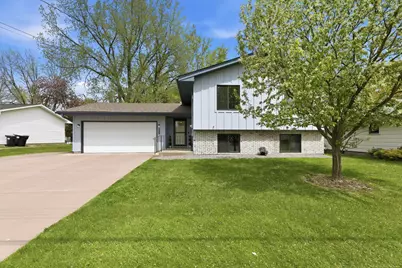 819 Grant Street, Anoka, MN 55303 - Photo 2