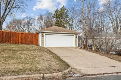 5100 W 110th Street, Bloomington, MN 55437 - Photo 32