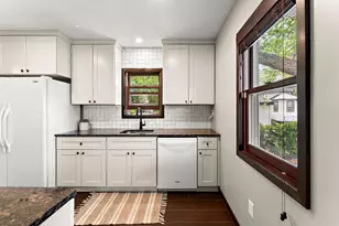 551 Pascal St N, Saint Paul, MN 55104 - Photo 16