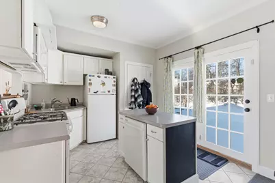 316 Bates Avenue, Saint Paul, MN 55106 - Photo 8