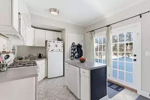 316 Bates Ave, Saint Paul, MN 55106 - Photo 8