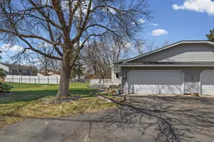 7517 Xerxes Ave N, Brooklyn Park, MN 55444 - Photo 4