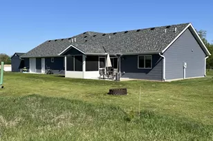 10185 440th St, Holdingford, MN 56340 - Photo 4
