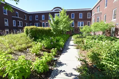 2040 Como Avenue #202, Saint Paul, MN 55108 - Photo 2