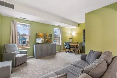 2040 Como Avenue #202, Saint Paul, MN 55108 - Photo 6