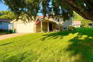 1902 Brookside Dr, Albert Lea, MN 56007 - Photo 1