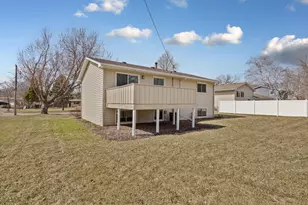 1902 Brookside Dr, Albert Lea, MN 56007 - Photo 30