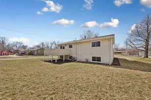 1902 Brookside Dr, Albert Lea, MN 56007 - Photo 32