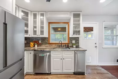 3301 Thurber Road, Brooklyn Center, MN 55429 - Photo 12