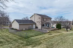 512 Dogwood Ave NW, Saint Michael, MN 55376 - Photo 4