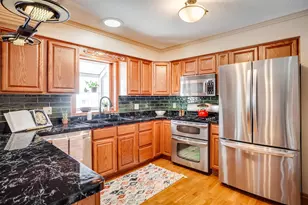 2722 Vale Crest Rd, Crystal, MN 55422 - Photo 4