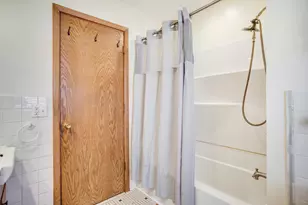 2722 Vale Crest Rd, Crystal, MN 55422 - Photo 34