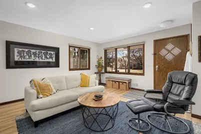 4144 Yates Avenue N, Robbinsdale, MN 55422 - Photo 2