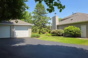 3680 Arlington Ln SE, Rochester, MN 55904 - Photo 4